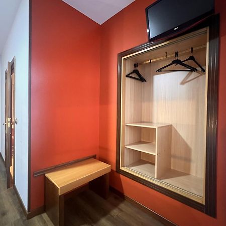 Loop Inn Hostel Santiago De Compostela Exterior photo