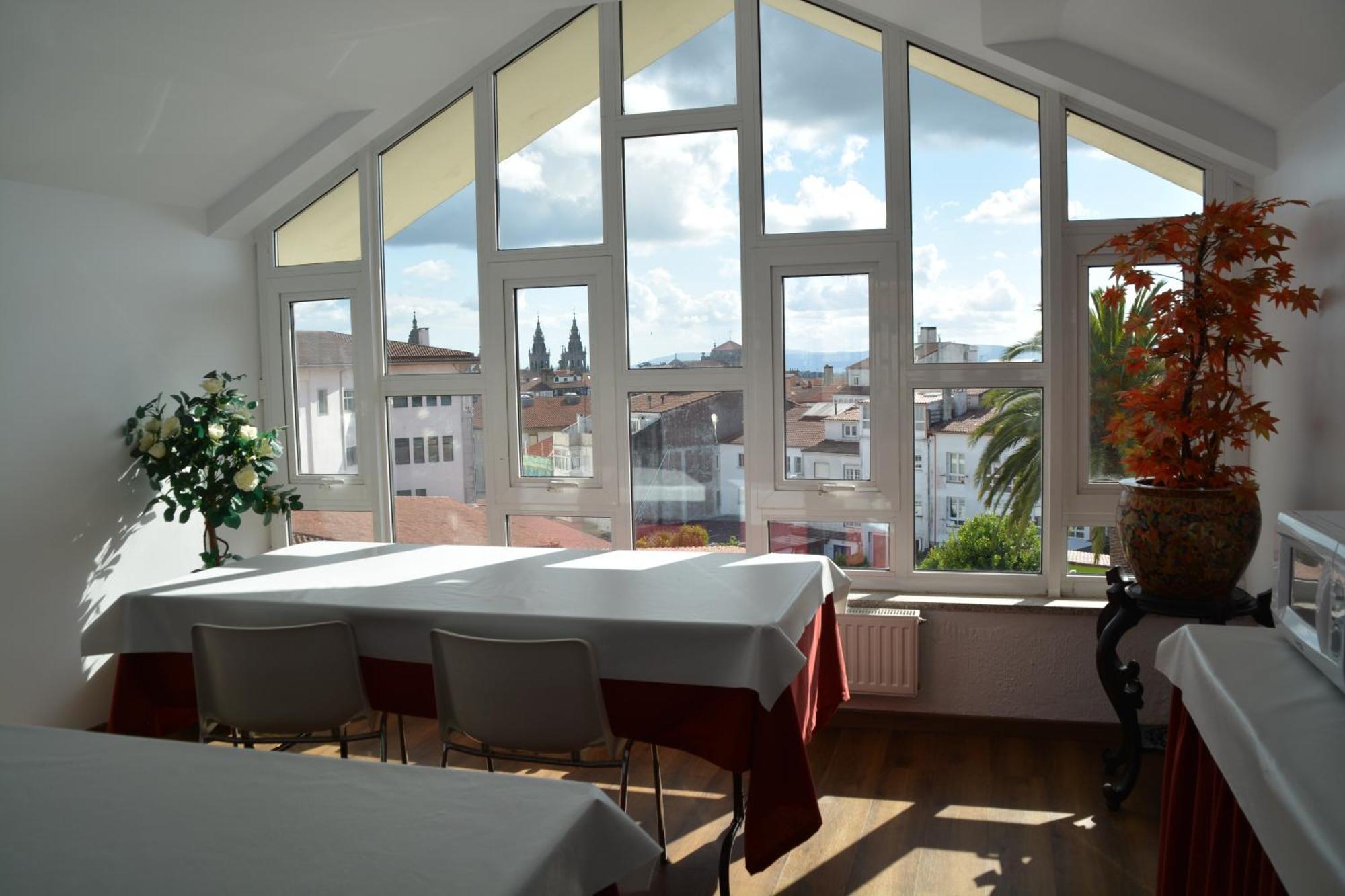 Loop Inn Hostel Santiago De Compostela Exterior photo